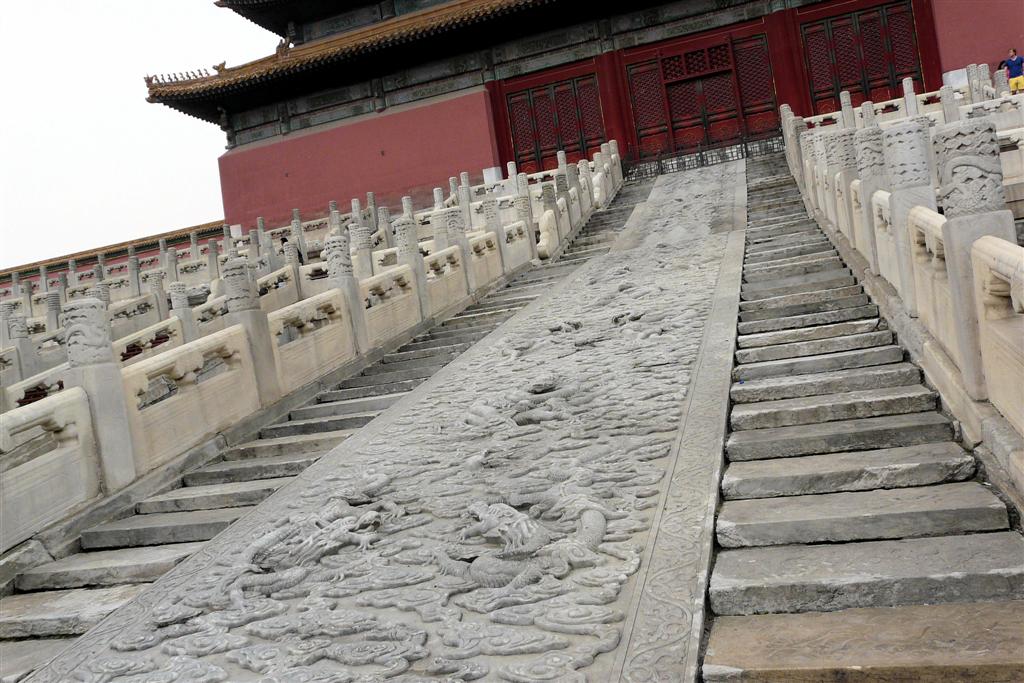 BEIJING - steenhouwwerk in de verboden stad