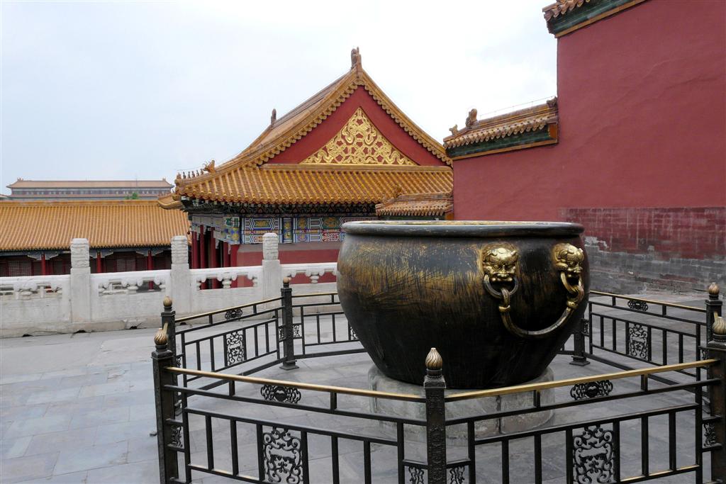 BEIJING - watervat inde verboden stad