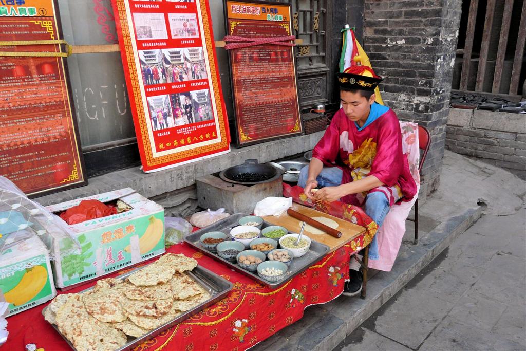 PINGYAO - wraps maken op straat