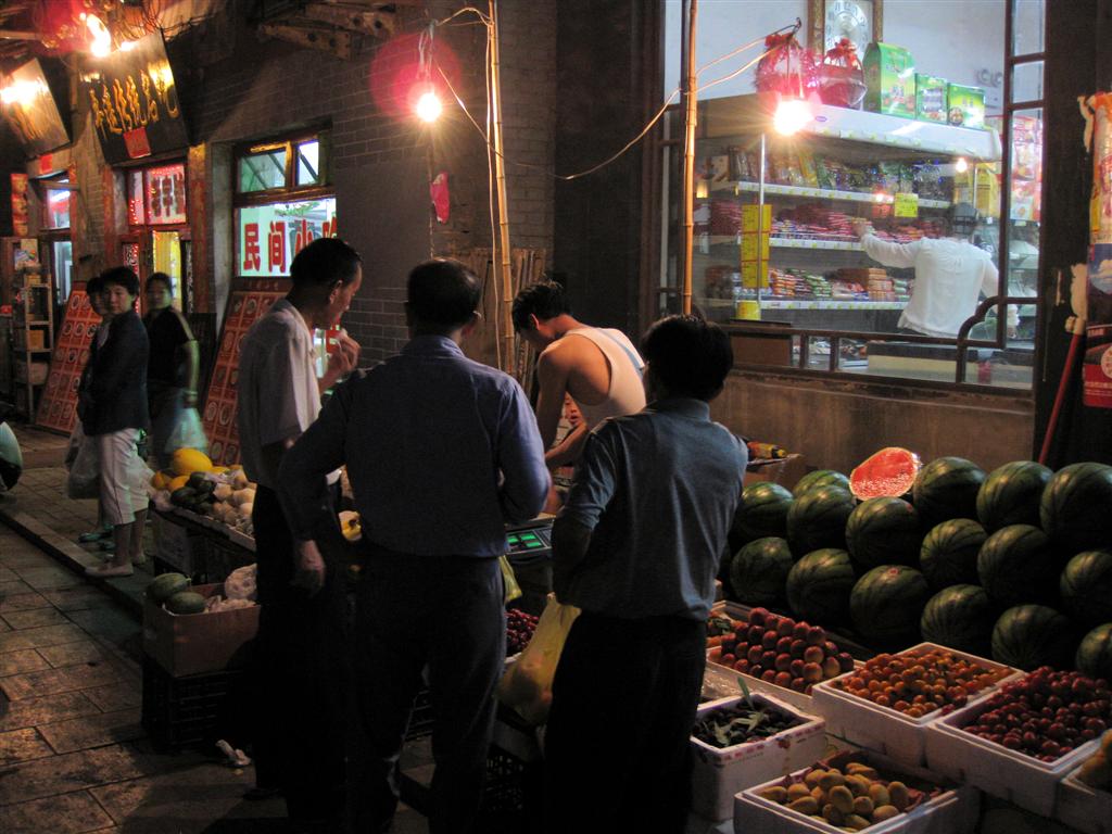 PINGYAO - groentekraam inhet oude centrum