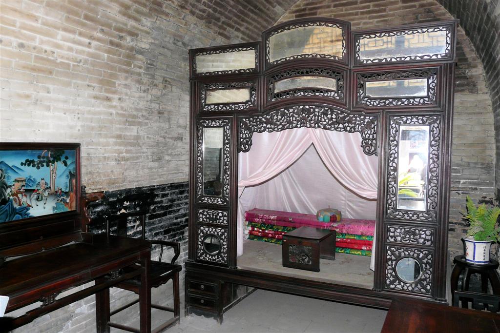 PINGYAO (Wang Family Courtyard)- oude bedstee