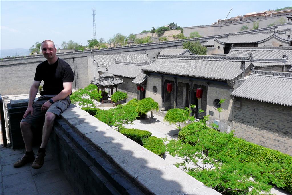 PINGYAO(Wang Family Courtyard) - Carlos bij de verdedigingsmuur
