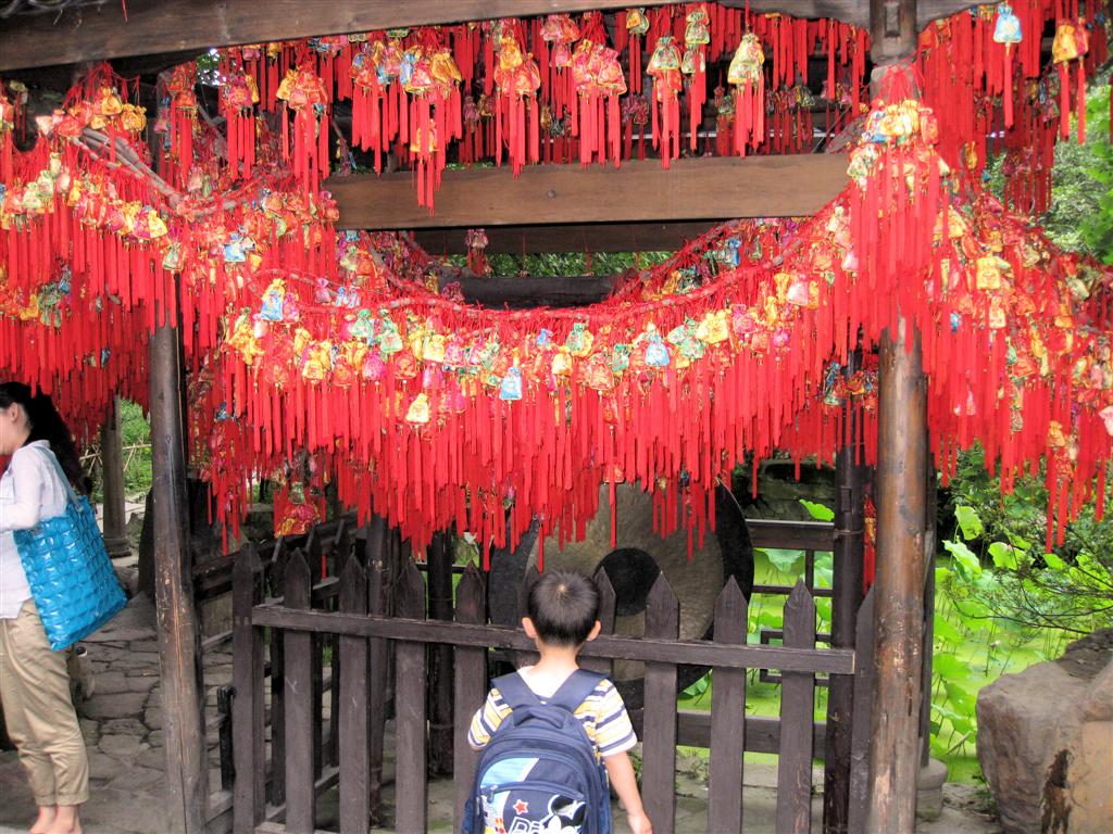 CHENGDU - gebeds flossen bij Jinli old street