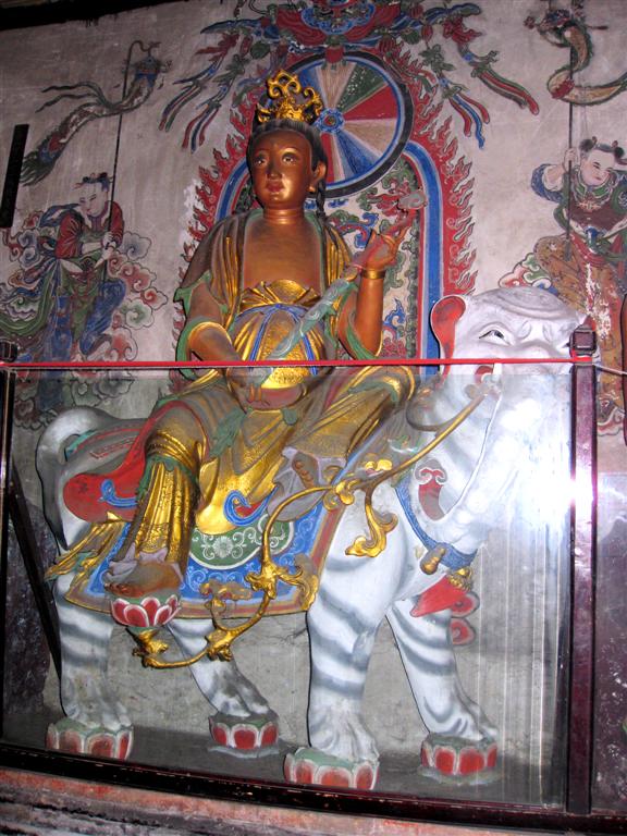 CHENGDU - mijn leeftijds boeddha beeld bij de Baoguang tempel