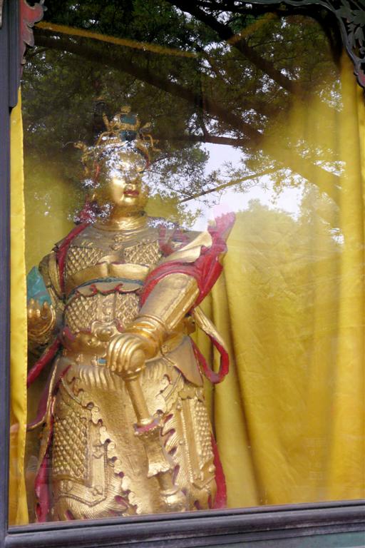 CHENGDU - boeddha beeld bij de Baoguang tempel
