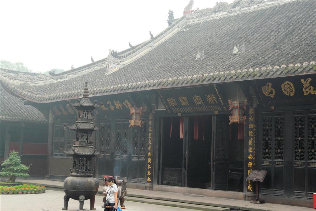 CHENGDU - een binnenplaats bij de Baoguang tempel
