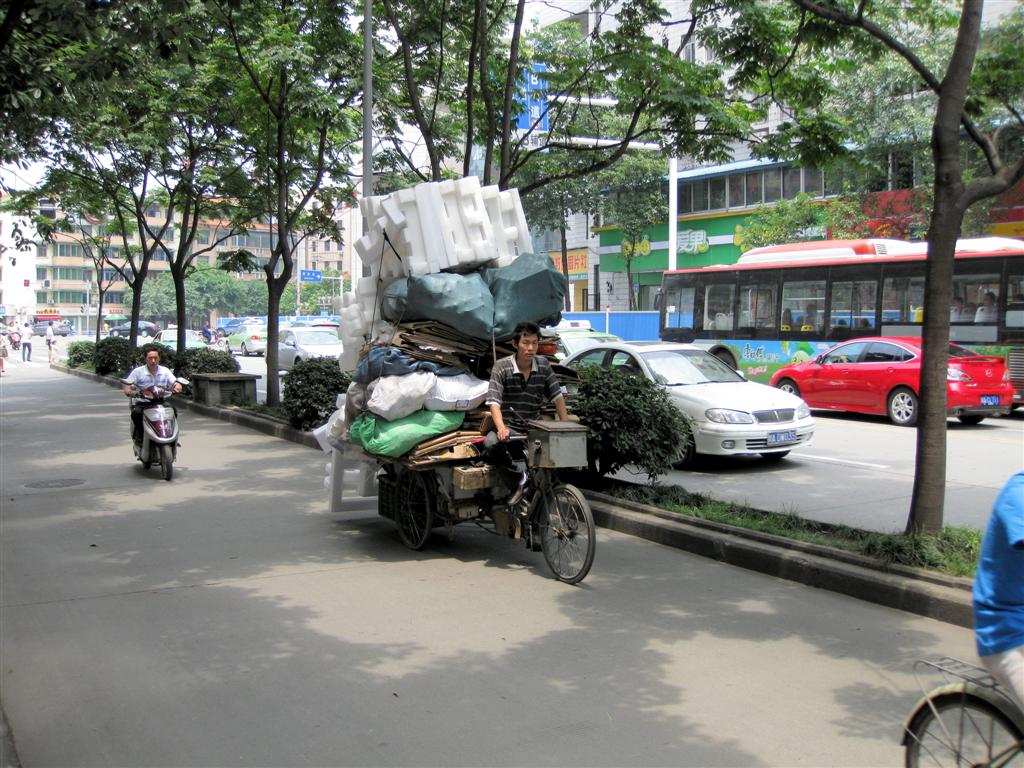 CHENGDU - een volle fiets