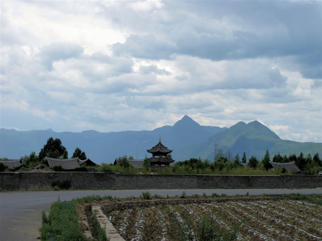 LIJIANG - uitzicht onderweg terug vanaf het dorp Baisha