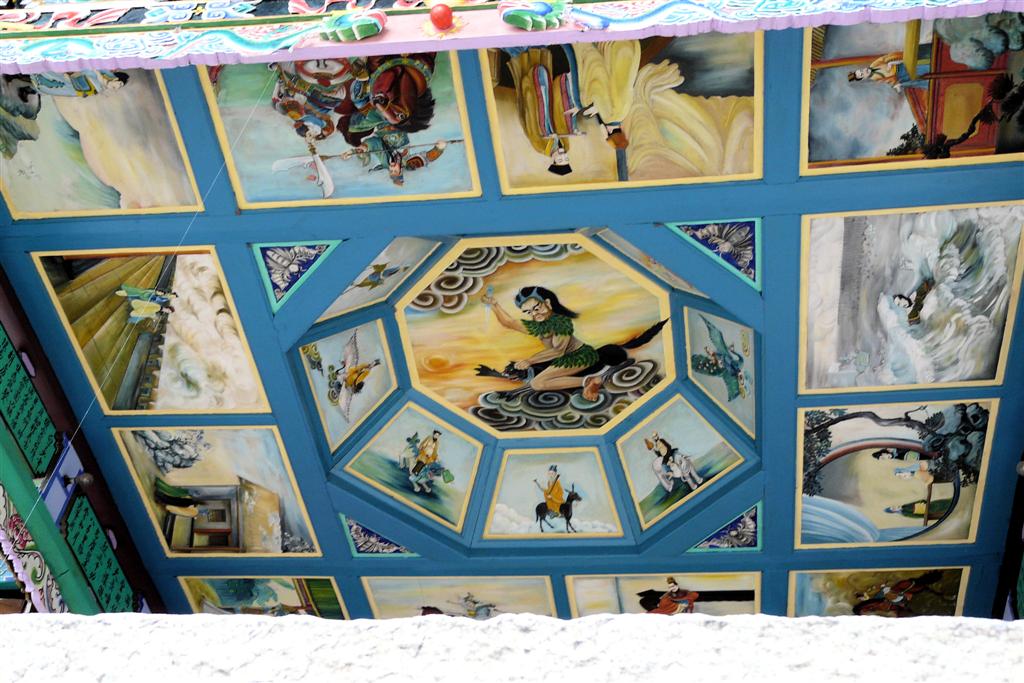 DALI - een plafond schildering in een tempel op het eiland Jinsuo