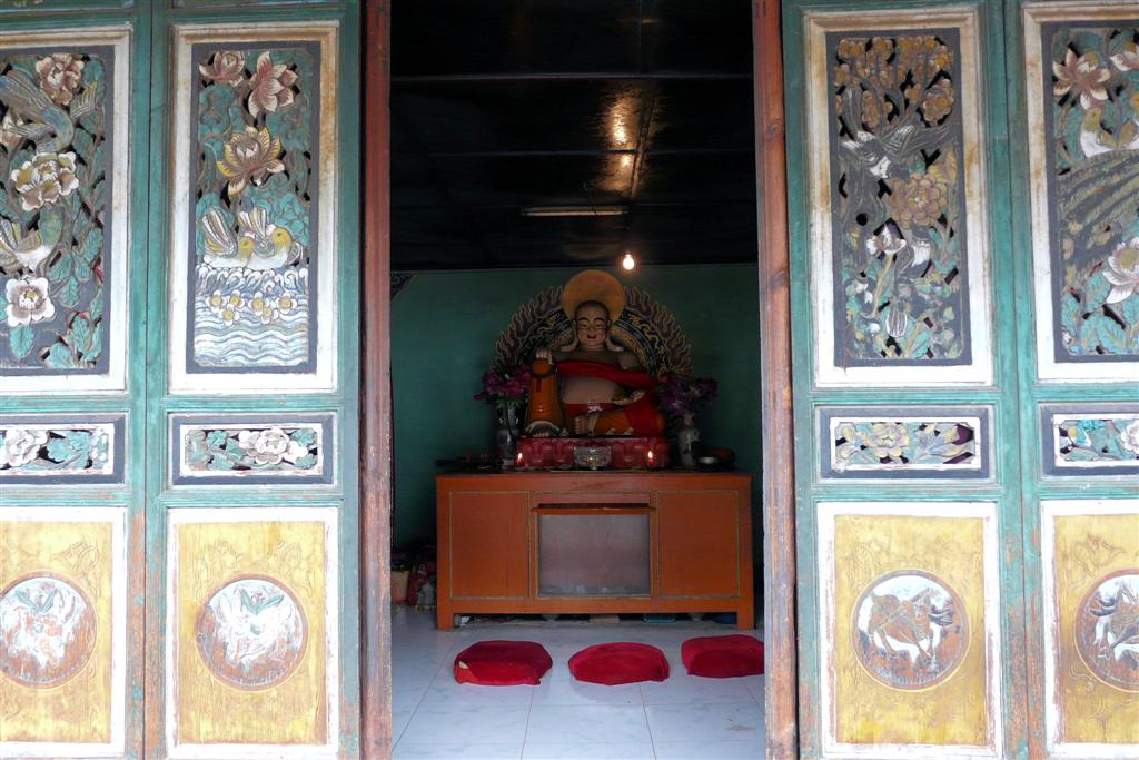DALI - een boeddha beeld bij de Guanyin tempel