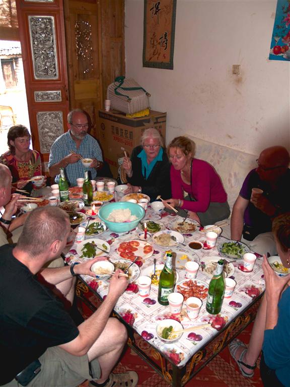DALI - lunch in een dorp bij het Erhai meer