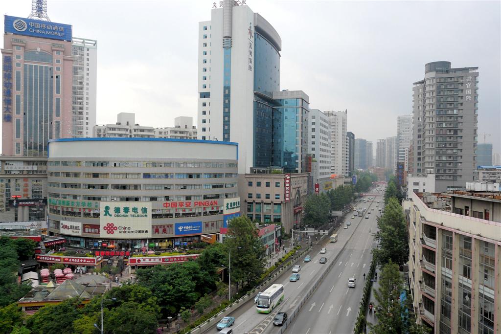 KUNMING - uitzicht vanaf de hotelkamer