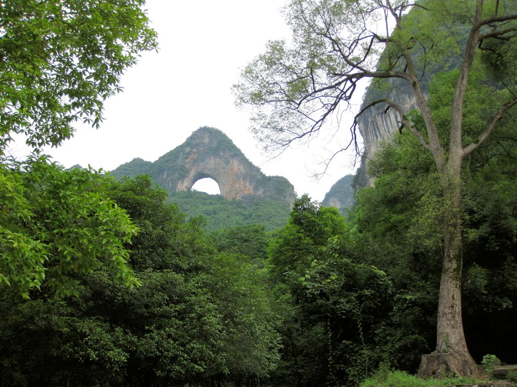 YANGSHUO - uitzicht op Moon Hill