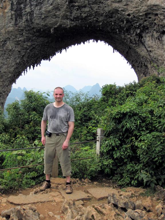 YANGSHUO - Carlos bezweet bij Moon Hill