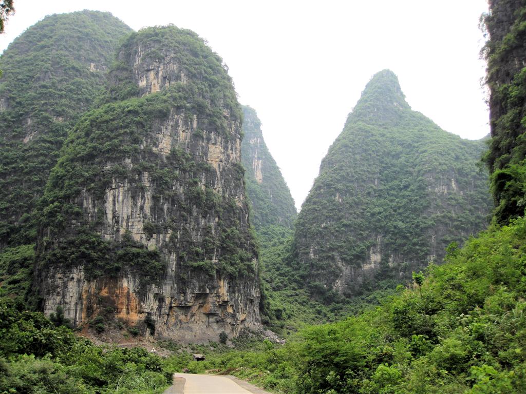 YANGSHUO - het landschap onderweg met de fiets