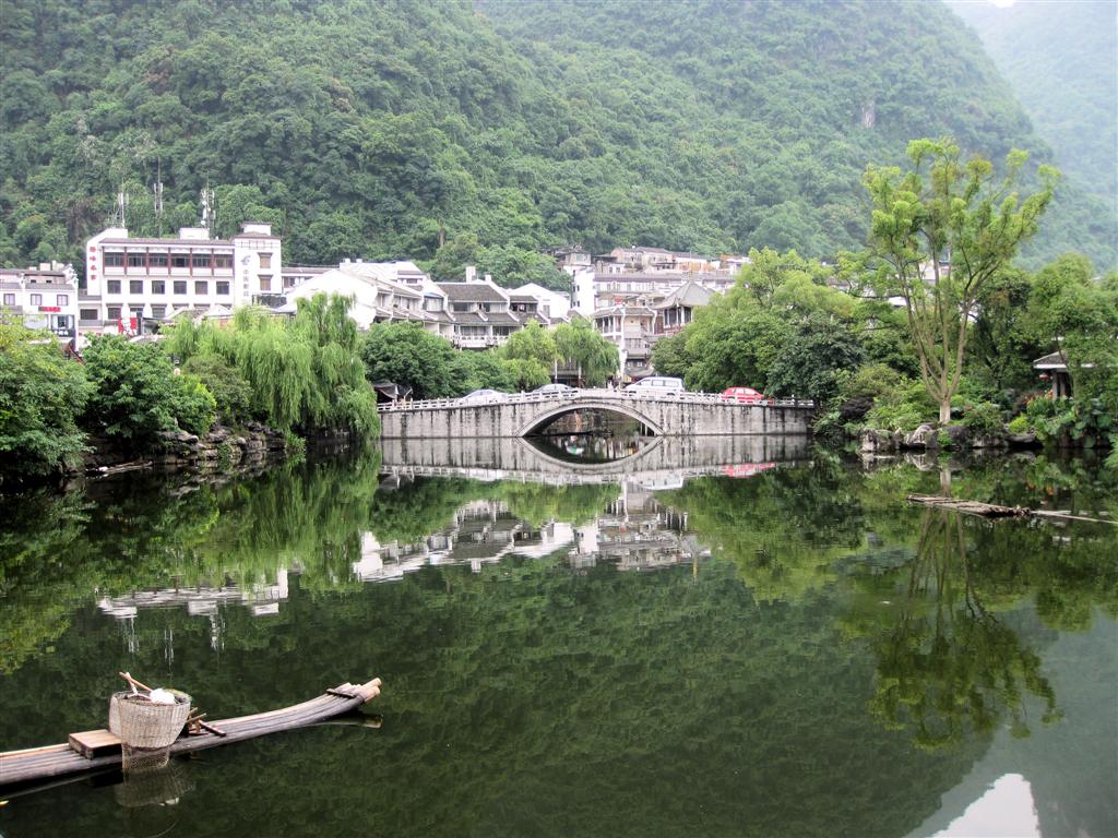 YANGSHUO - het kanaal in het centrum