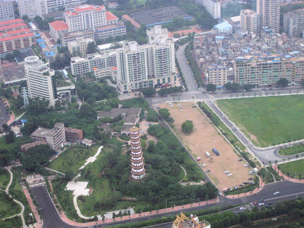 GUANGZHOU - uitzicht vanaf de Canton televisie toren op 344.8 meter hoogte