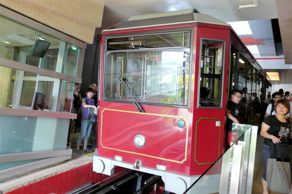 HONG KONG - de Peak Tram die naar Victoria Peak gaat
