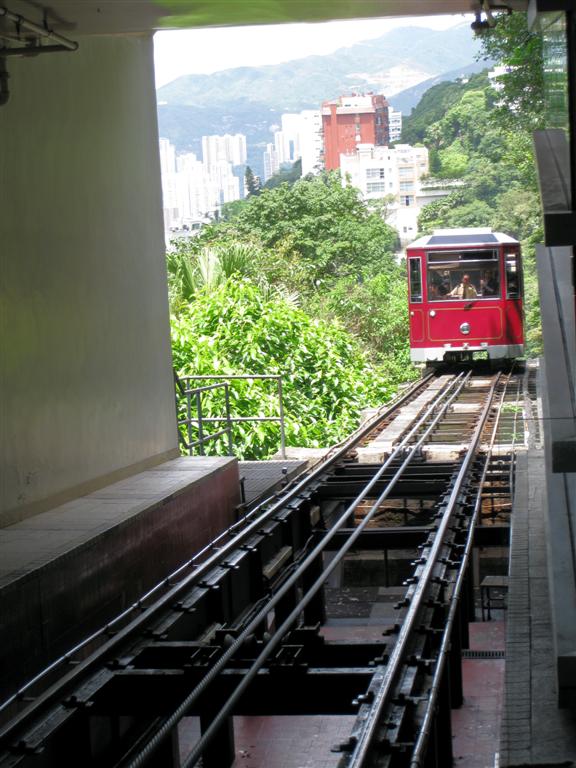 HONG KONG - de Peak Tram die naar Victoria Peak gaat