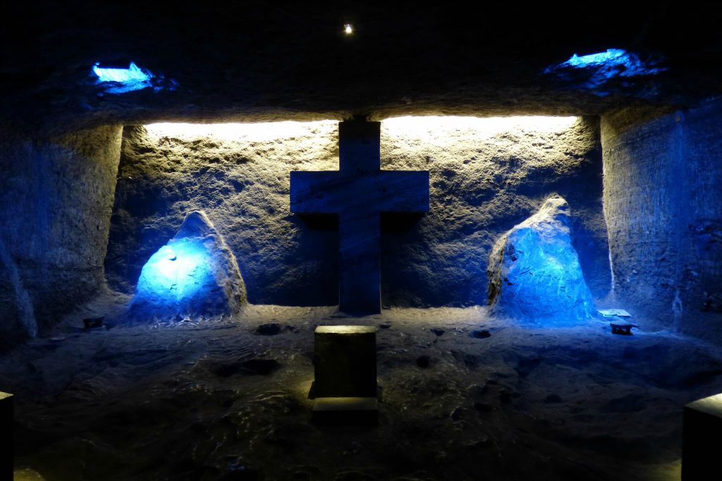ZIPAQUIRA - een kruis in de zoutmijn