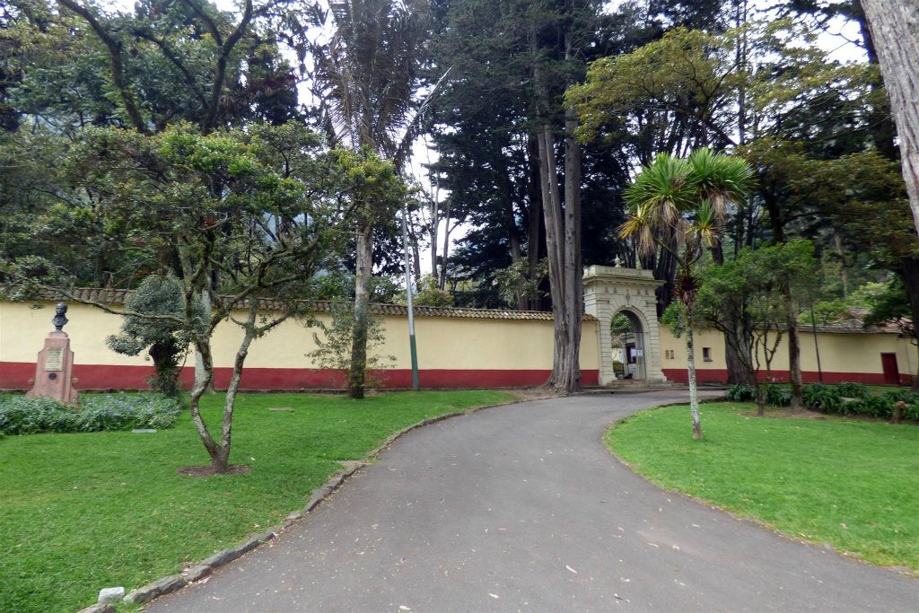 BOGOTA -  de tuin bij het Quinta Bolivar museum