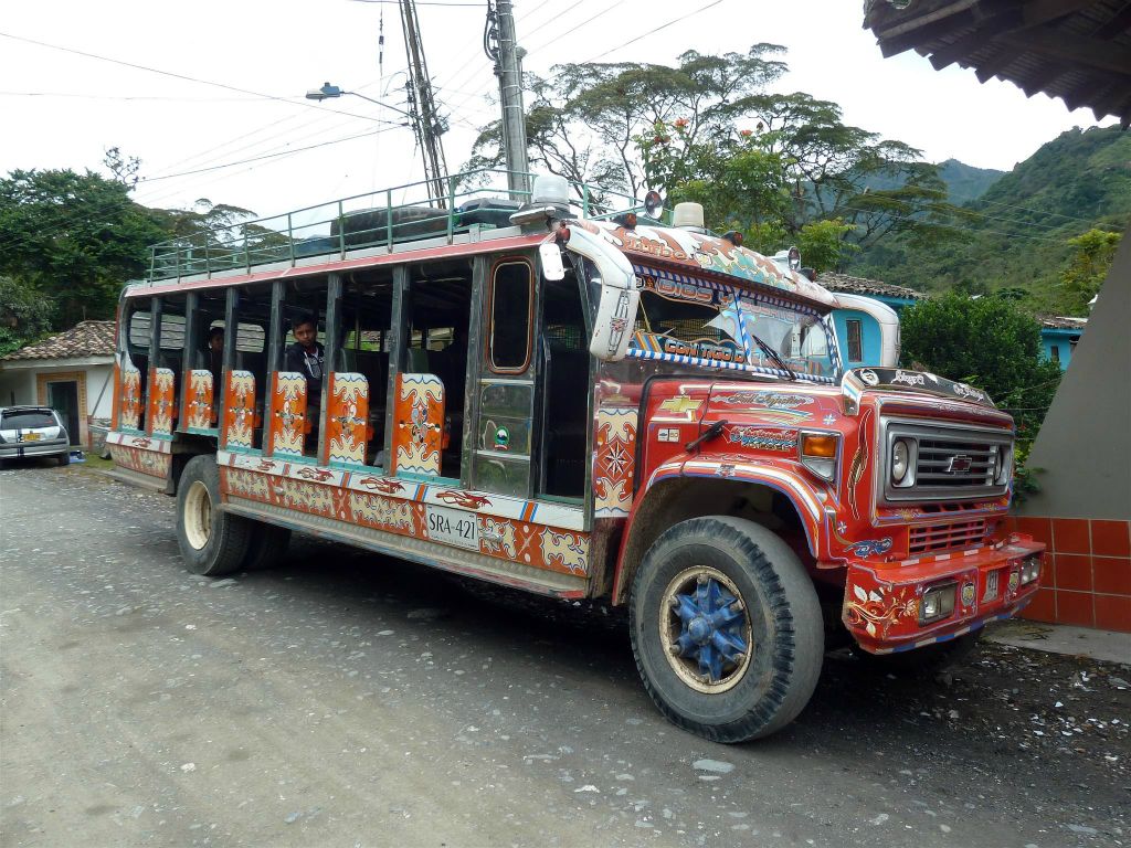 TIERRADENTRO - een schoolbus