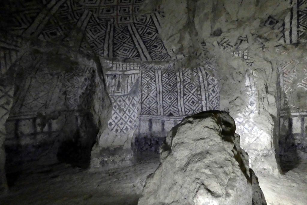 TIERRADENTRO - een hypogeum (graf) bij de archeologische plaats Alto de Segovia in het nationaal archeologisch park
