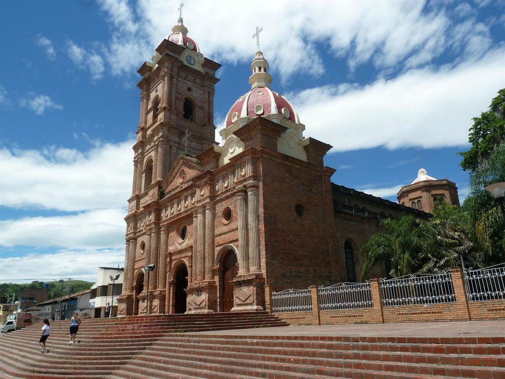 TIERRADENTRO -> SAN AGUSTIN - een kerk