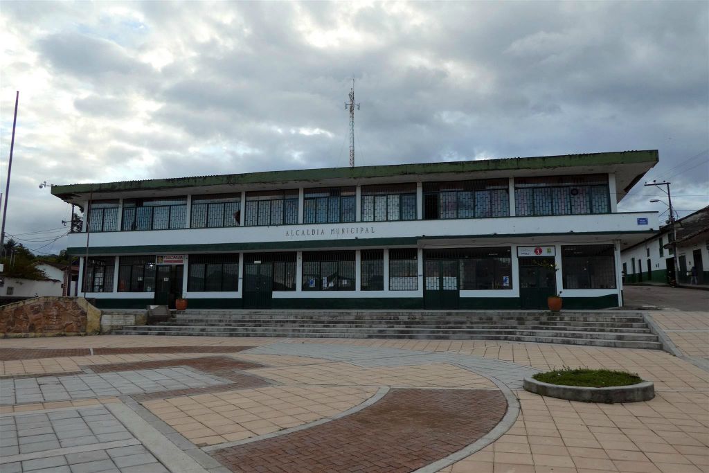 SAN AGUSTIN - het gemeentehuis van San Agustin