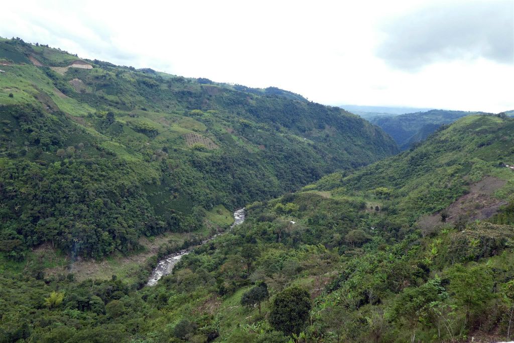 SAN AGUSTIN -> ISNOS - het uitzicht onderweg