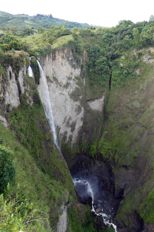 ISNOS - de 400 meter hoge Salto de Bordones waterval