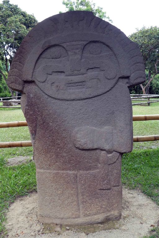 SAN AGUSTIN - een beeld bij het archeologisch park Mesita C