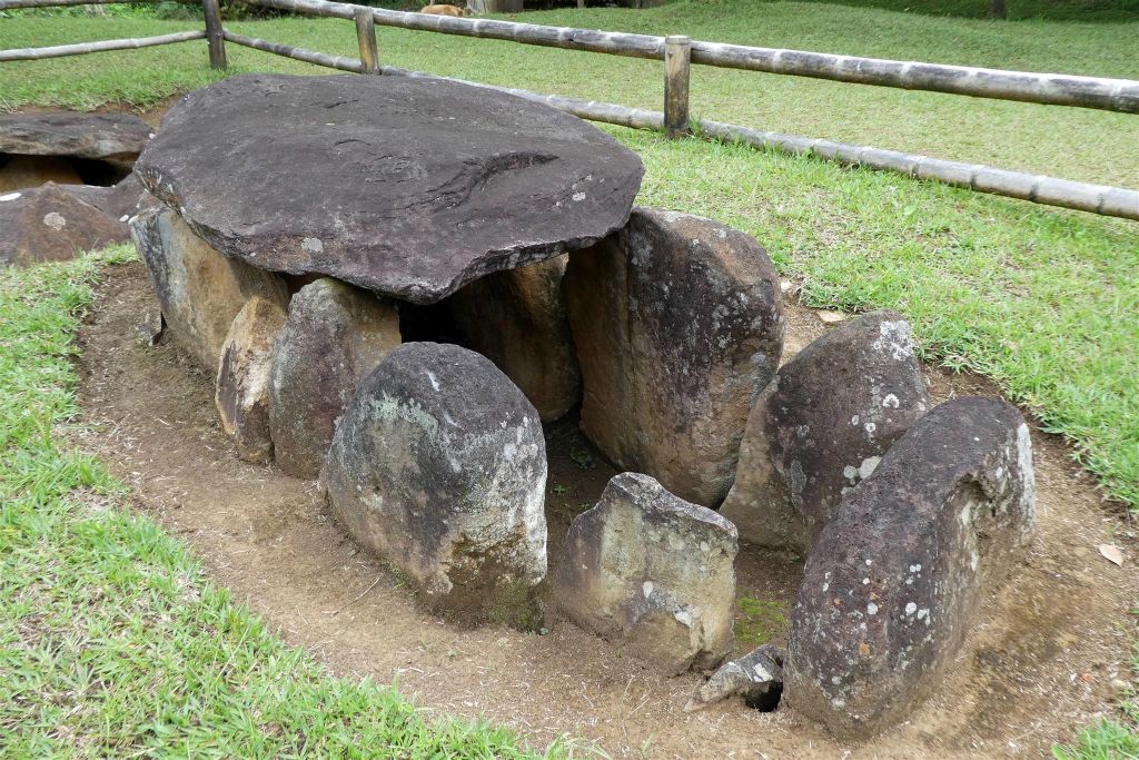 SAN AGUSTIN - een graf bij het archeologisch park Mesita C