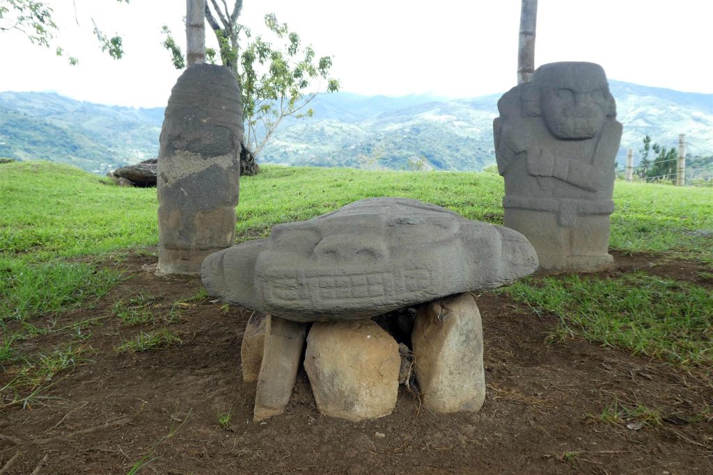 SAN AGUSTIN - enkele beelden bij het archeologisch park Alto de Lavapatas