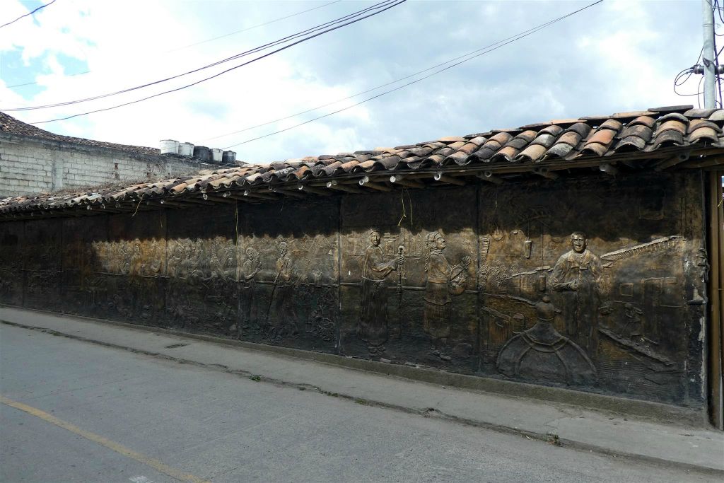 SALAMINA - een muur met bas-reliëf