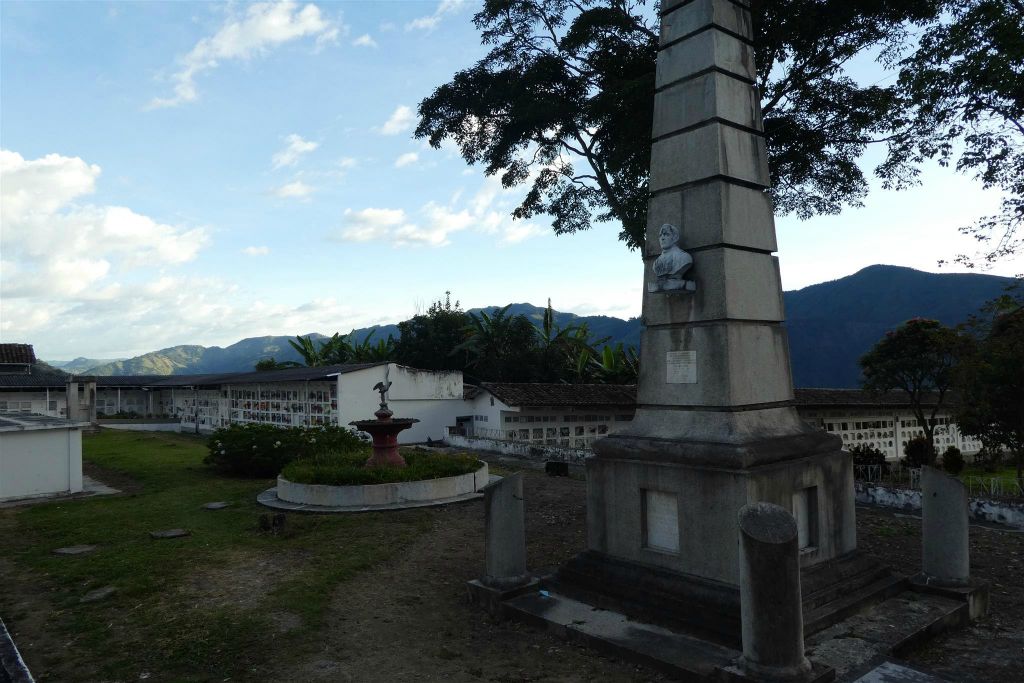 SALAMINA - de San Esteban begraafplaats
