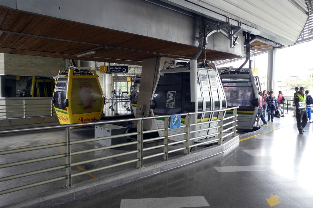 MEDELLIN - het kabelbaanstation San Javier