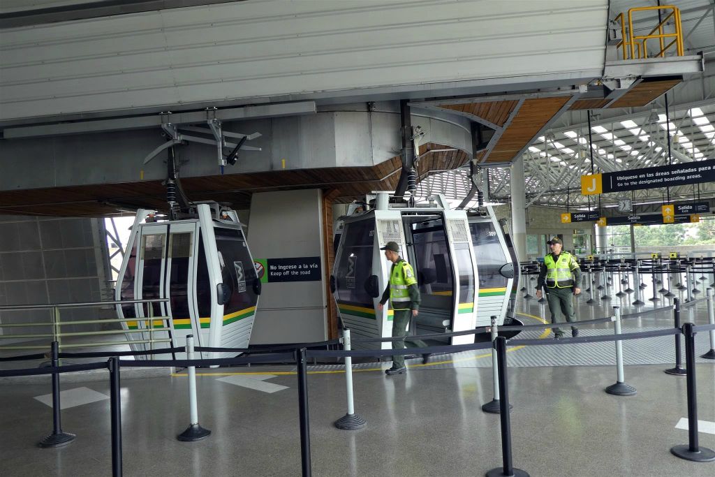 MEDELLIN - het kabelbaanstation San Javier