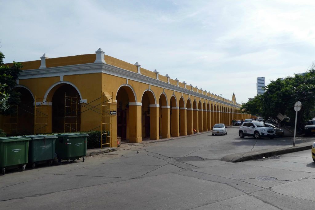 CARTAGENA - de oude kerkers Las Bóvedas die nu dienst doen als souvenir winkels