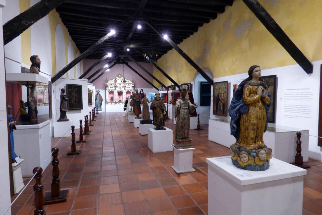 CARTAGENA - binnen in het archeologisch museum van San Pedro Claver