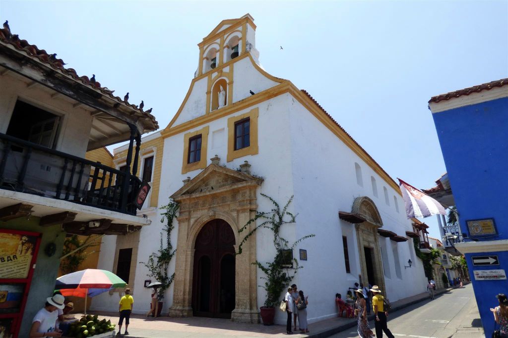 CARTAGENA - de kerk van Santo Toribio de Mogrovejo