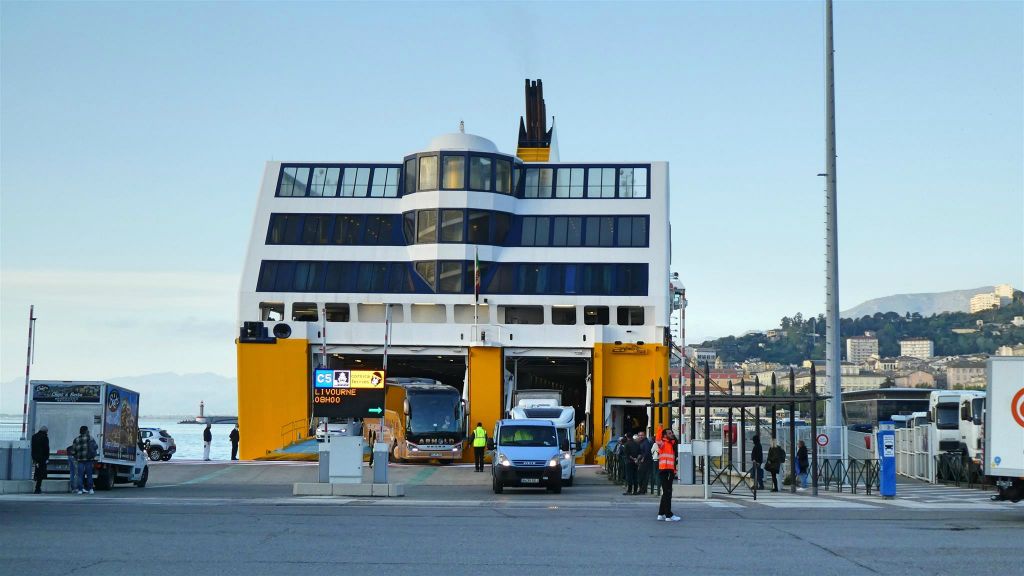 CORSICA - BASTIA - de veerboot Mega Express Four van de rederij Corsica Ferries waarmee we gevaren hebben