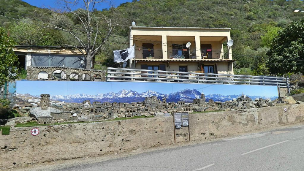CORSICA - CASTELLO-DI-ROSTINO - het Carriolu miniatuurdorp