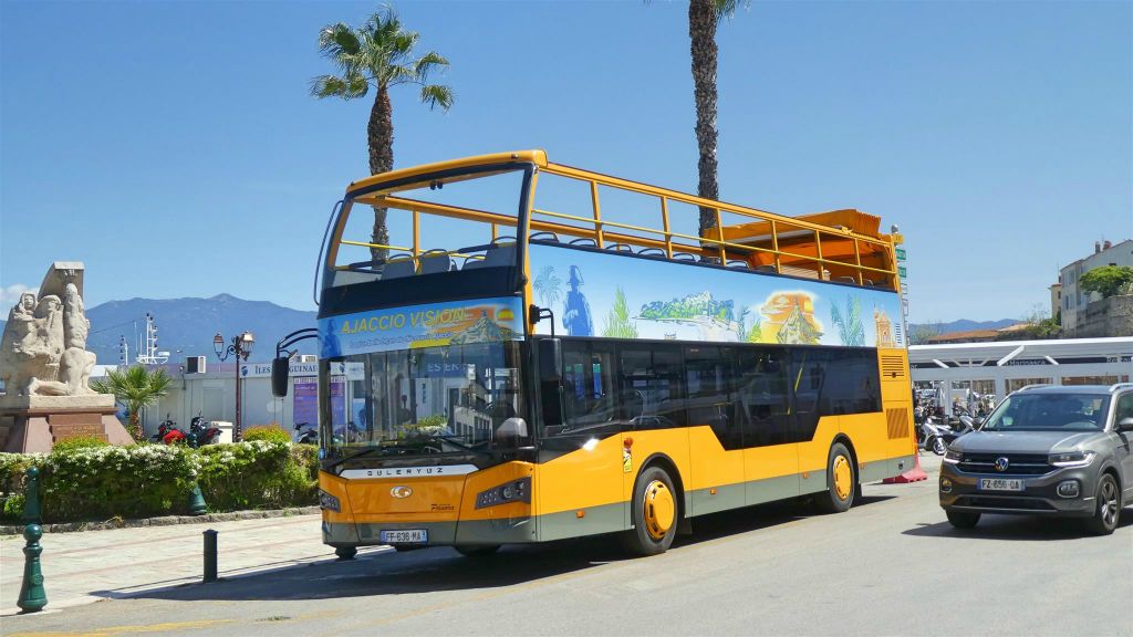 CORSICA - AJACCIO - een stadstour bus