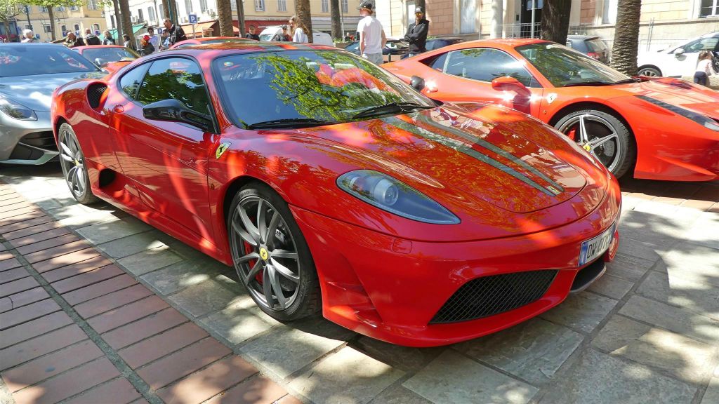 CORSICA - AJACCIO - een Ferrari F430 - Scuderia Stripe