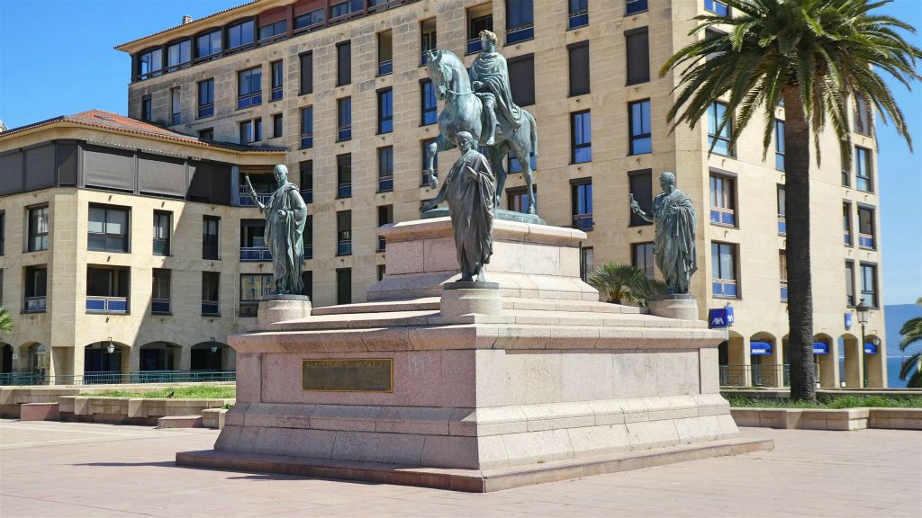 CORSICA - AJACCIO - het Napoleon and his four brothers monument