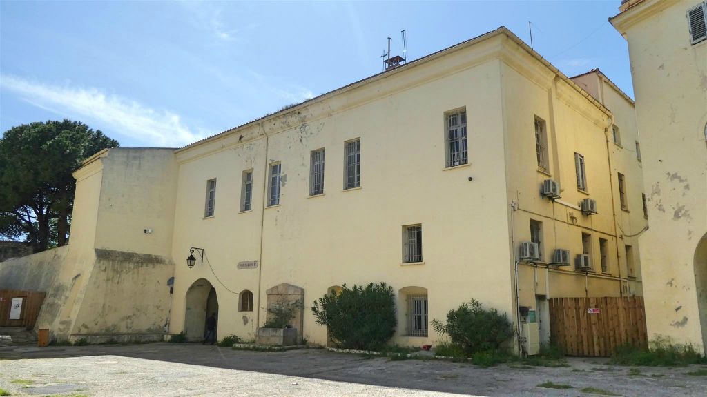 CORSICA - AJACCIO - het paviljoen E gebouw van de citadel