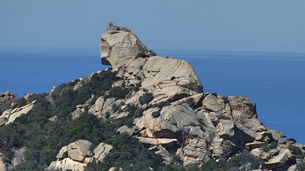 CORSICA - SARTÈNE - een rots in de vorm van een leeuw