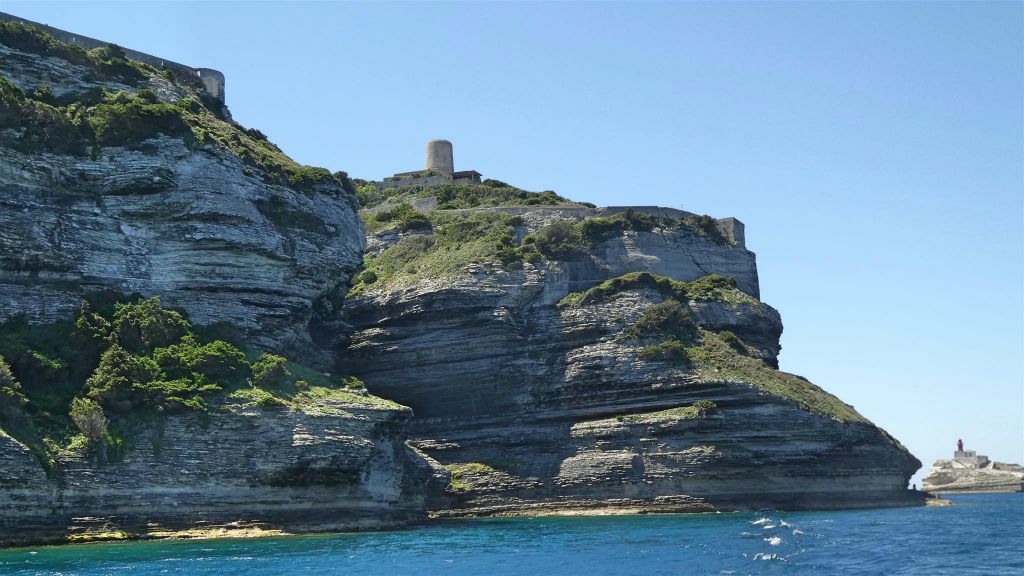 CORSICA - BONIFACIO - de krijtrotsen