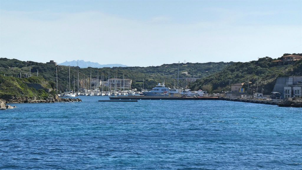 SARDINIË - SANTA TERESA GALLURA - de haven